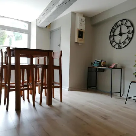 Appartement Au Pied De La Cathedrale De Beauvais Apartment *